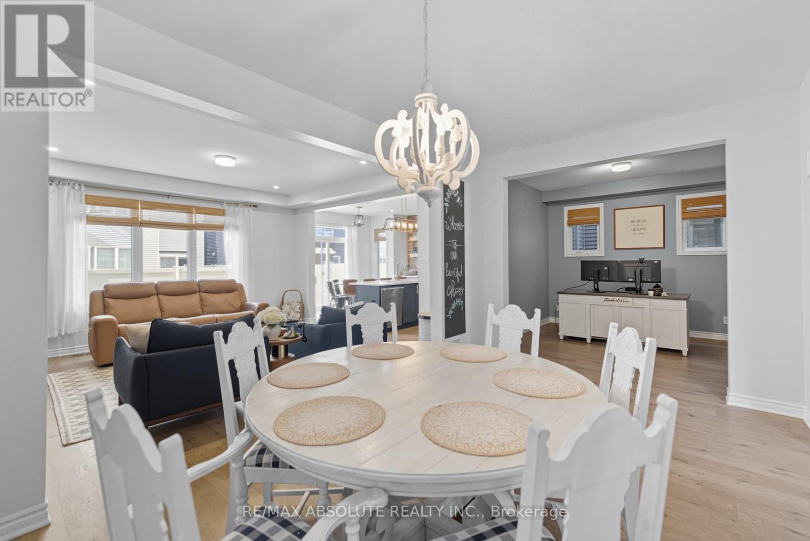 1002 Cottontail Walk, Ottawa, Ontario  K1G 3H1 - Photo 8 - X12448313
