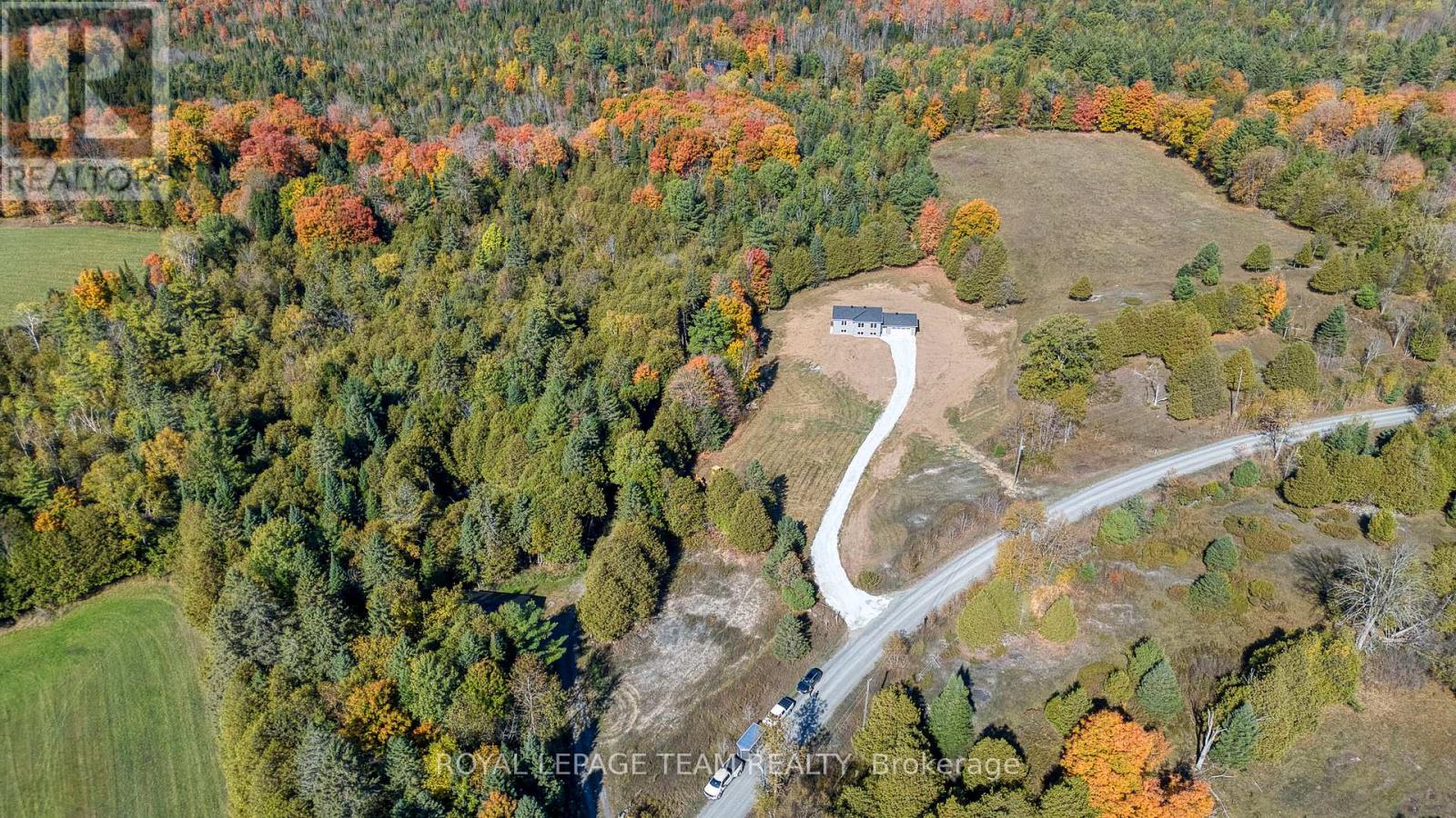 231 Pretty Drive, Lanark Highlands, Ontario  K0G 1K0 - Photo 2 - X12448316