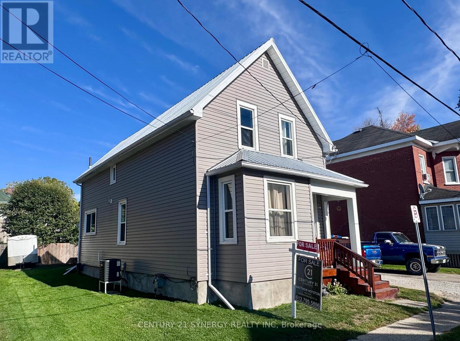 25 Kensington Avenue, Smiths Falls, Ontario  K7A 2K6 - Photo 3 - X12448324