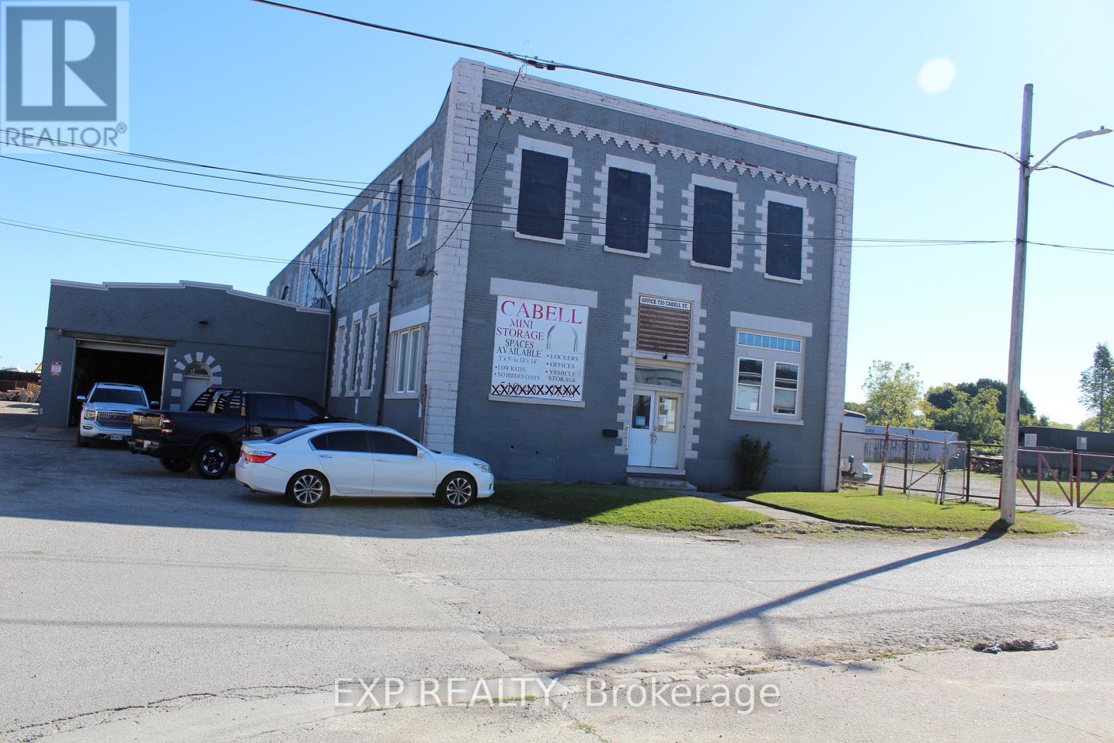 720 Cabell Street, London East (East C), Ontario  N5Z 1P7 - Photo 1 - X12448270