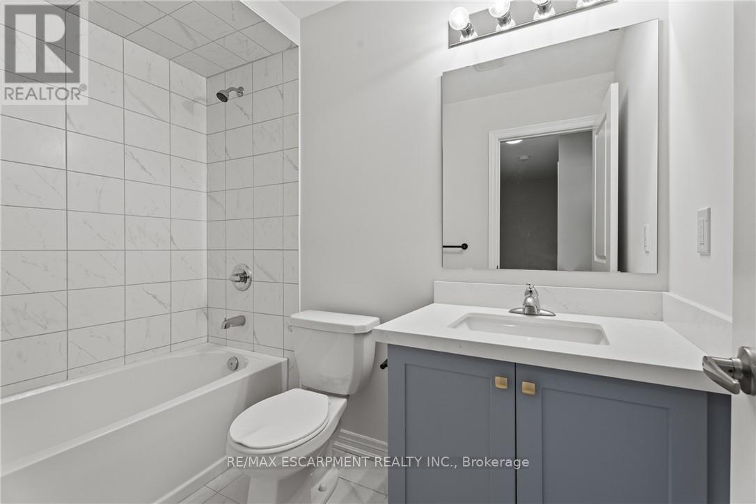 8 Linden Park Lane, Hamilton (Hill Park), Ontario  L9A 1Y1 - Photo 18 - X12448284