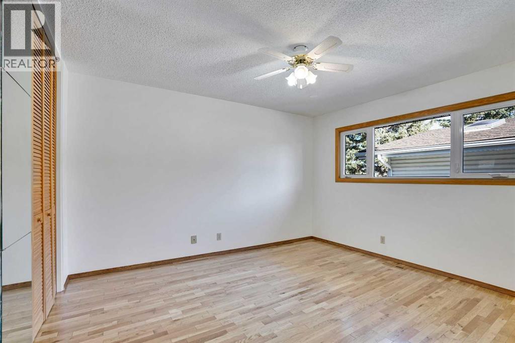 2719 Cedar Ridge Drive Sw, Calgary, Alberta  T2W 1X5 - Photo 18 - A2261869