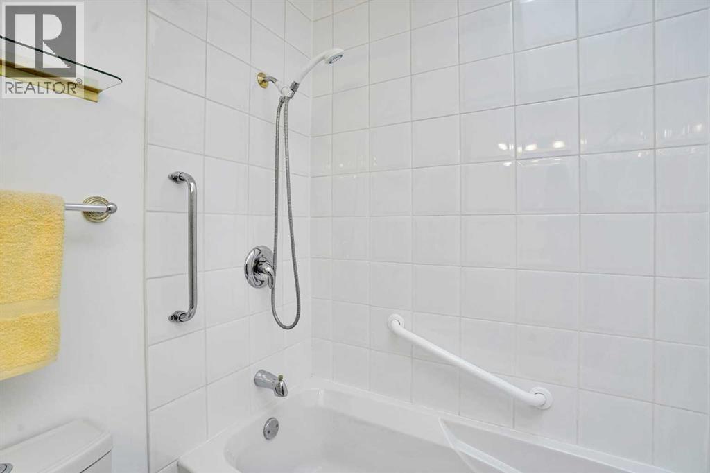 2719 Cedar Ridge Drive Sw, Calgary, Alberta  T2W 1X5 - Photo 22 - A2261869