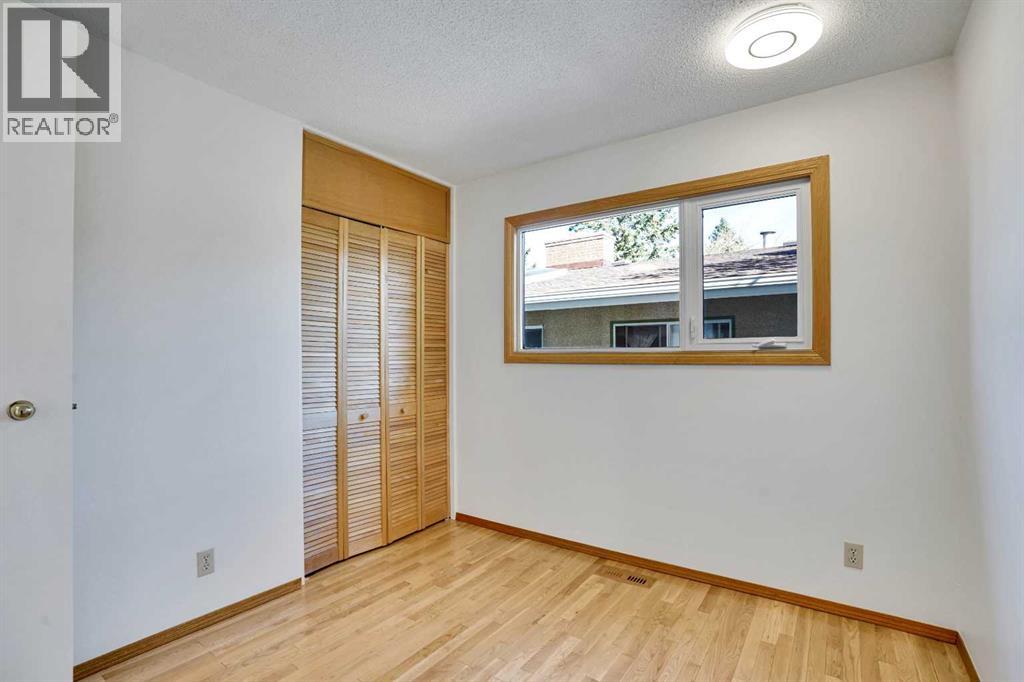 2719 Cedar Ridge Drive Sw, Calgary, Alberta  T2W 1X5 - Photo 17 - A2261869