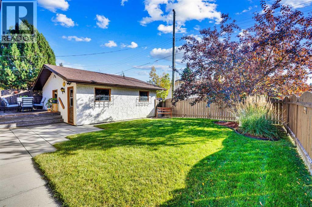 2719 Cedar Ridge Drive Sw, Calgary, Alberta  T2W 1X5 - Photo 35 - A2261869