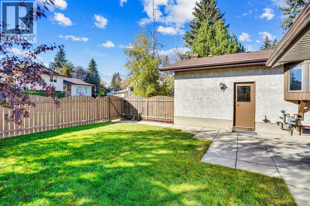 2719 Cedar Ridge Drive Sw, Calgary, Alberta  T2W 1X5 - Photo 37 - A2261869