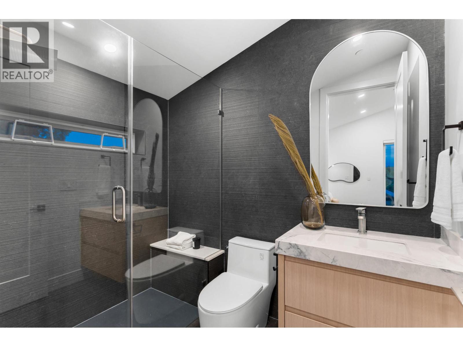 2 4176 Balkan Street, Vancouver, British Columbia  V5V 3Z2 - Photo 13 - R3049393