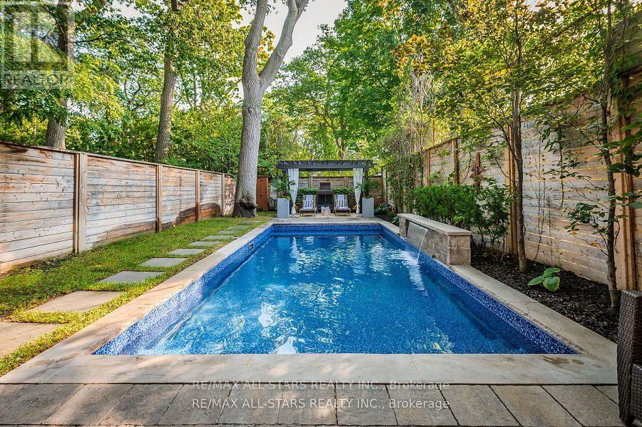 151 Balsam Avenue, Toronto, Ontario  M4E 3C2 - Photo 43 - E12447022