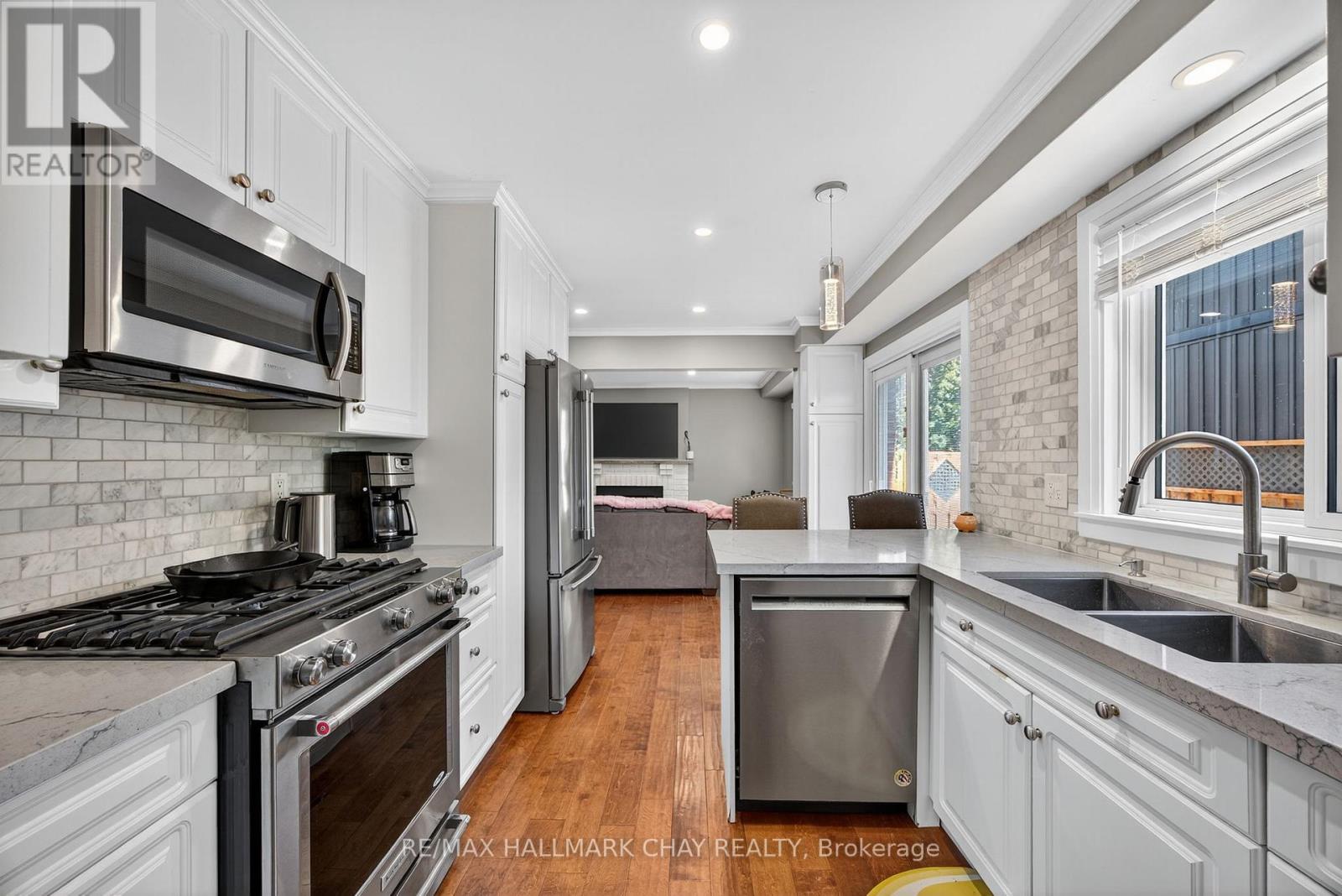Main - 1 Knicely Road, Barrie, Ontario  L4N 6T8 - Photo 10 - S12443450