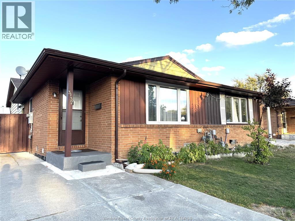MLS# 25025437: 3132 ELMWOOD CRESCENT, Windsor, Canada