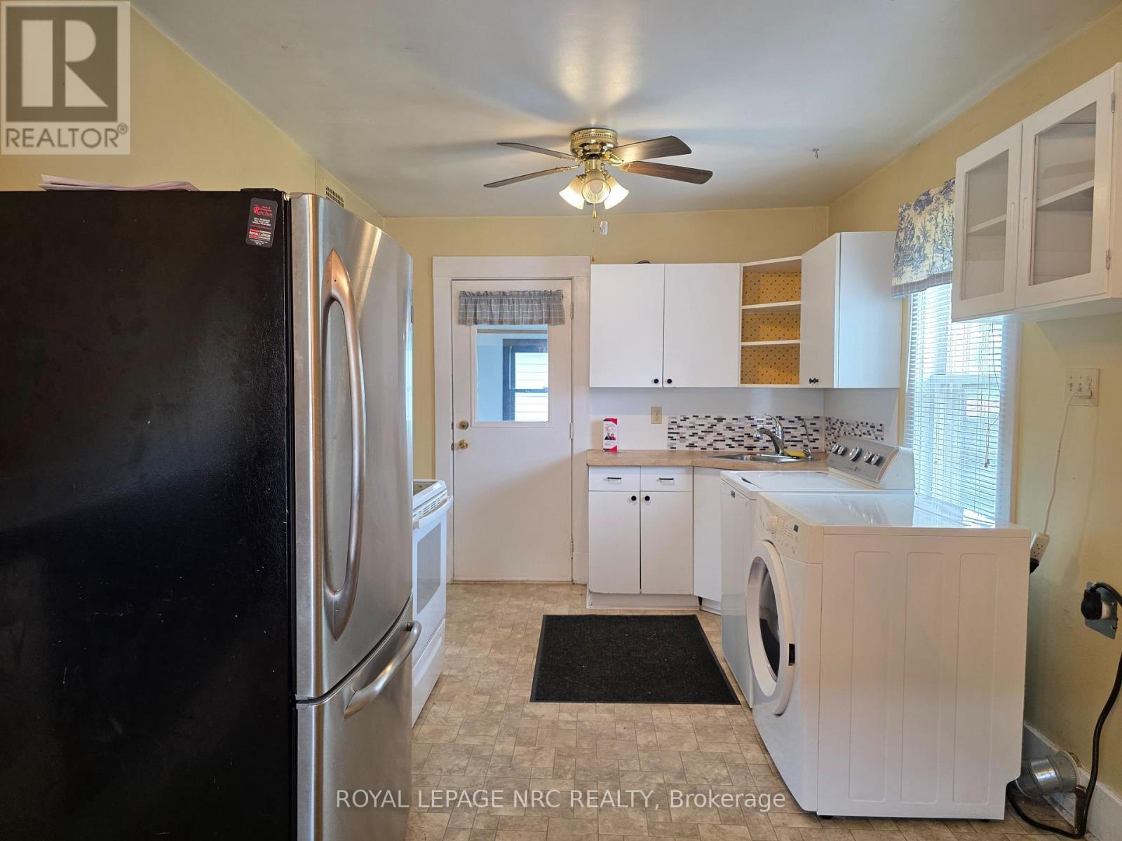 103 Main Street E, Port Colborne, Ontario  L3K 1S3 - Photo 11 - X12236889