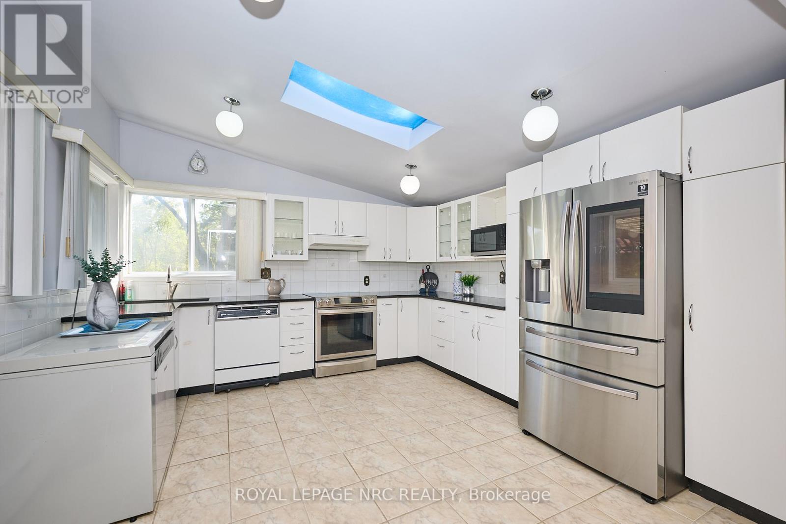 81 Riverview Boulevard, St. Catharines, Ontario  L2T 3L9 - Photo 26 - X12448078