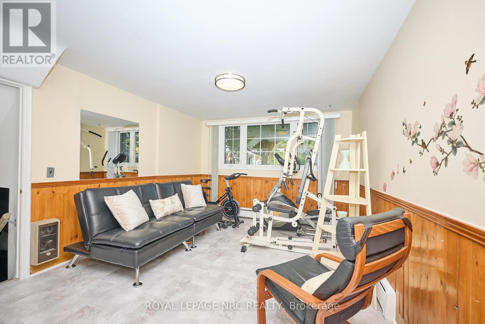 81 Riverview Boulevard, St. Catharines, Ontario  L2T 3L9 - Photo 35 - X12448078