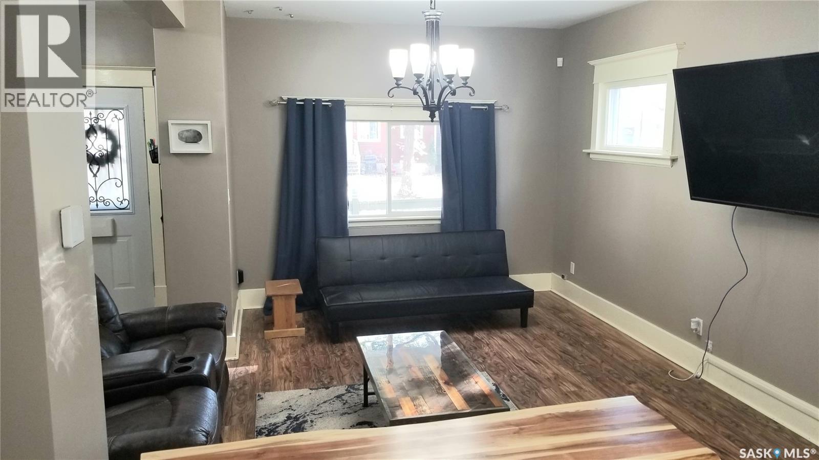 1422 Cameron Street, Regina, Saskatchewan  S4T 2T4 - Photo 4 - SK020240