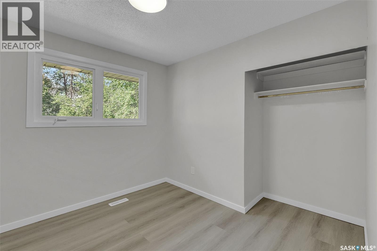 3356 Grant Road, Regina, Saskatchewan  S4S 5H5 - Photo 16 - SK020195