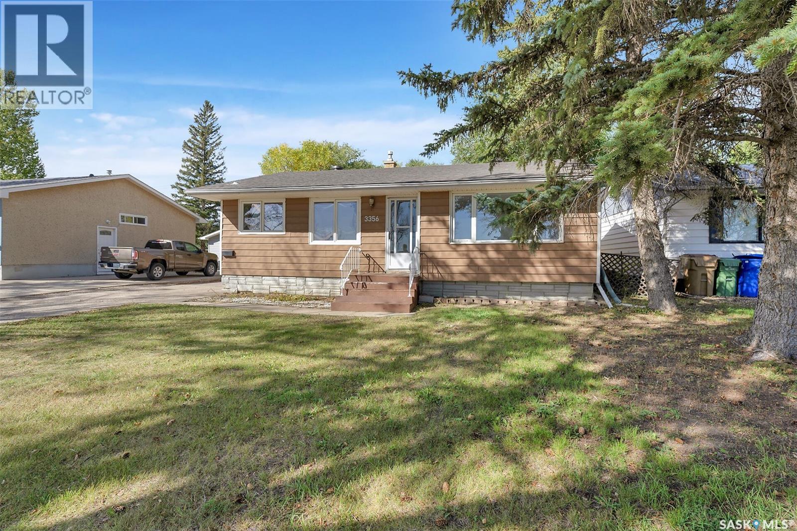 3356 Grant Road, Regina, Saskatchewan  S4S 5H5 - Photo 2 - SK020195
