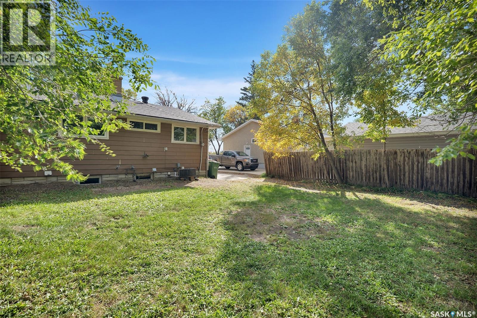 3356 Grant Road, Regina, Saskatchewan  S4S 5H5 - Photo 37 - SK020195