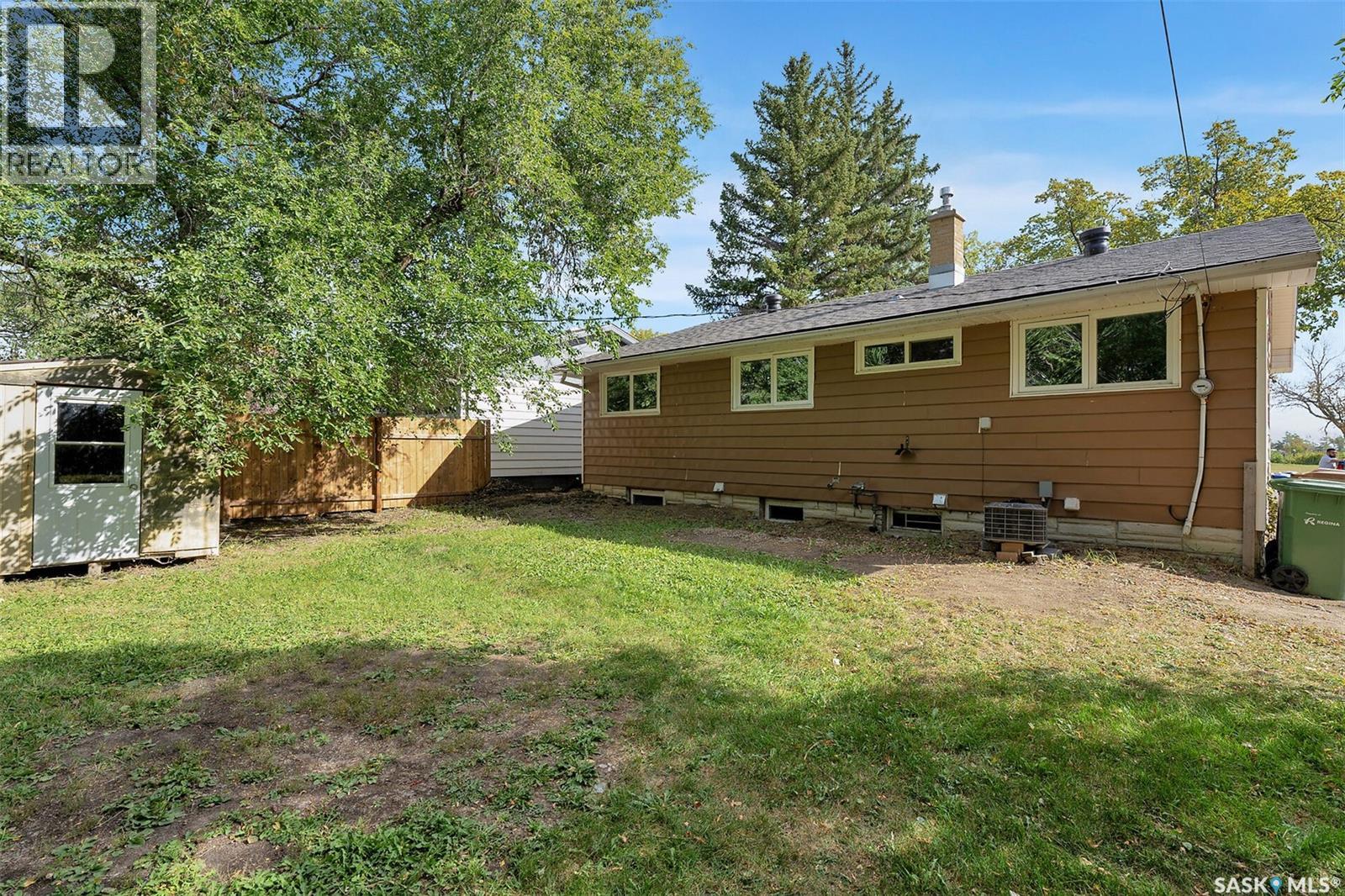 3356 Grant Road, Regina, Saskatchewan  S4S 5H5 - Photo 38 - SK020195