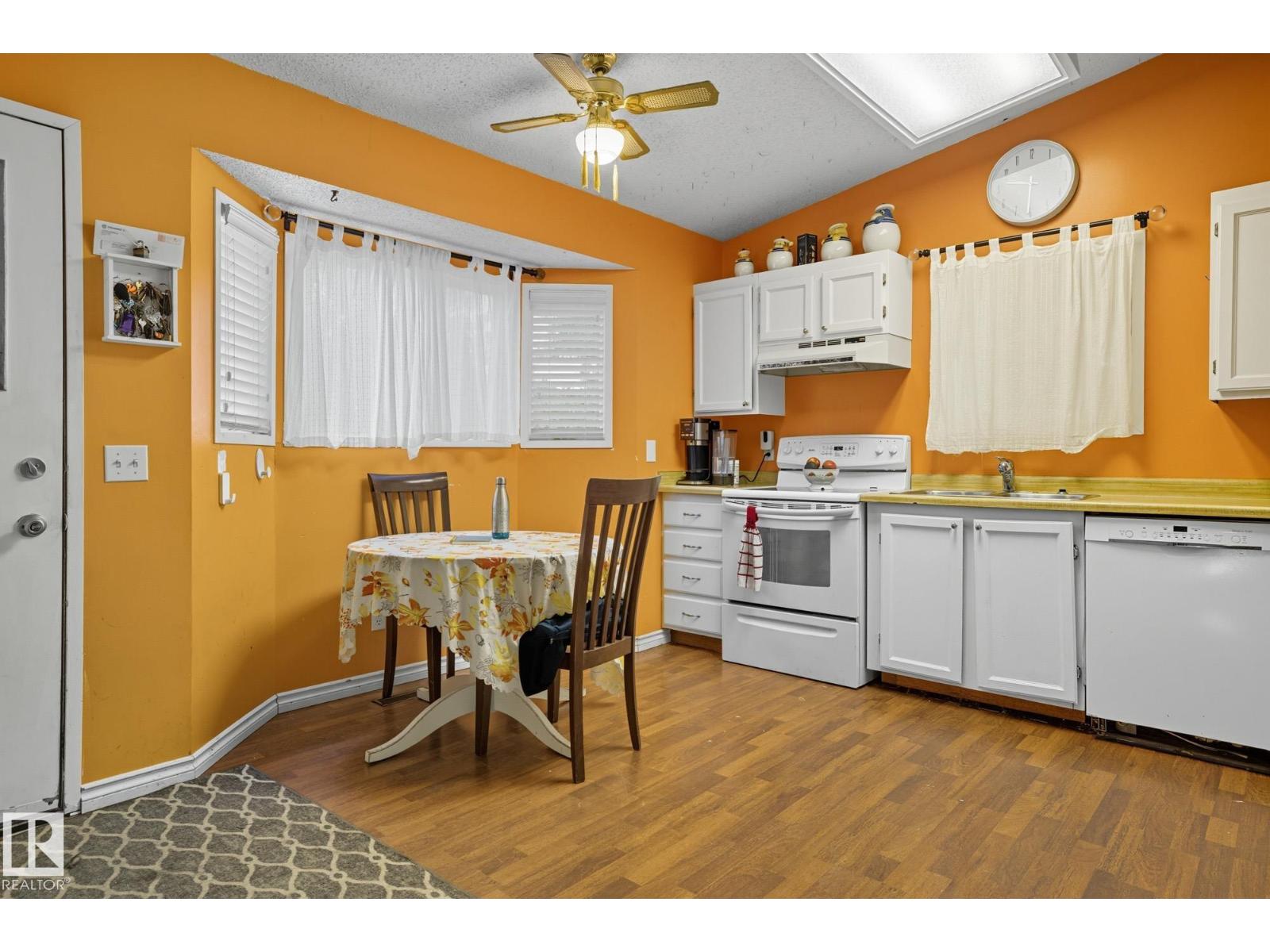 7123 187a St Nw, Edmonton, Alberta  T5T 5E8 - Photo 3 - E4461075