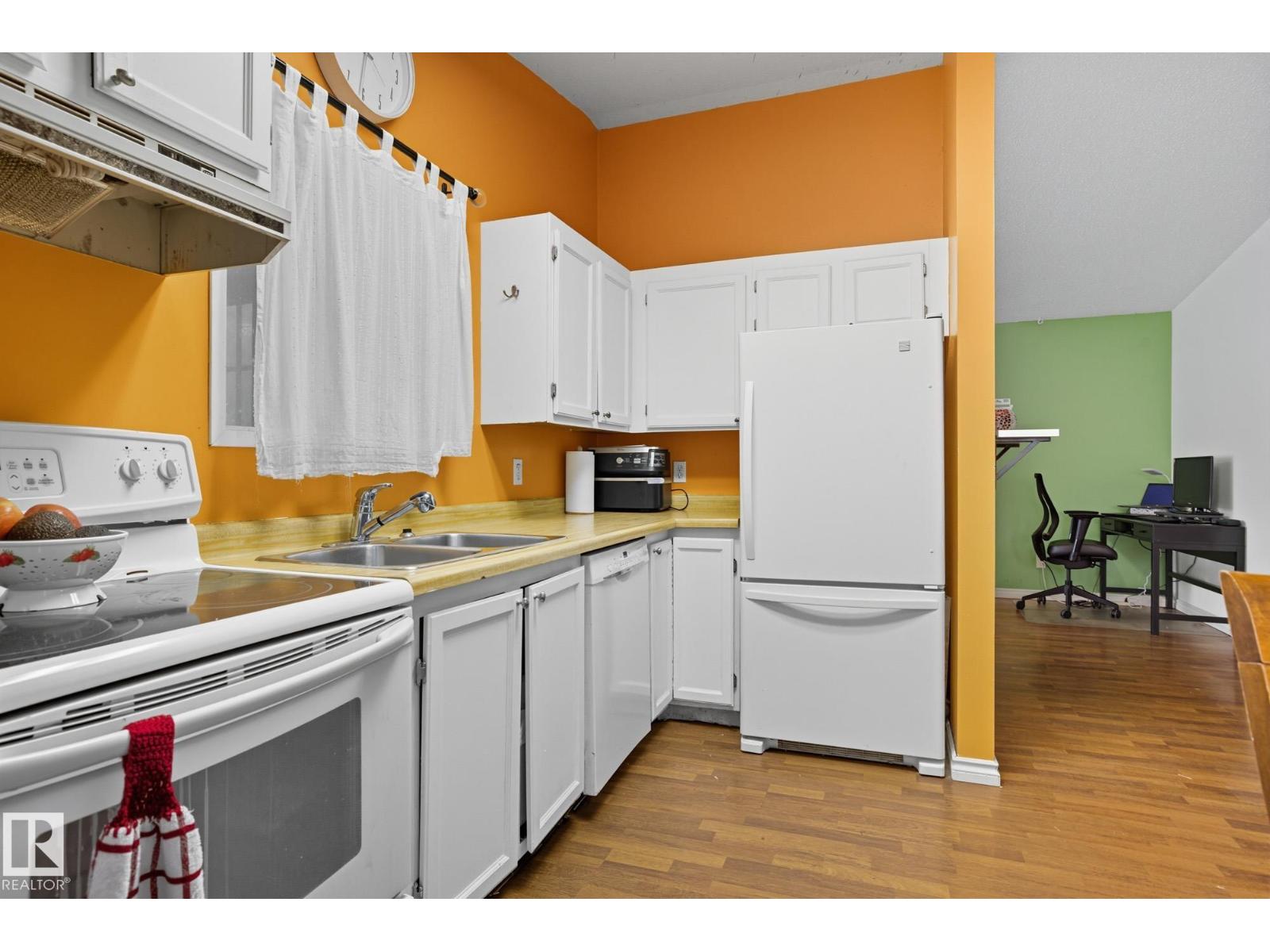 7123 187a St Nw, Edmonton, Alberta  T5T 5E8 - Photo 5 - E4461075
