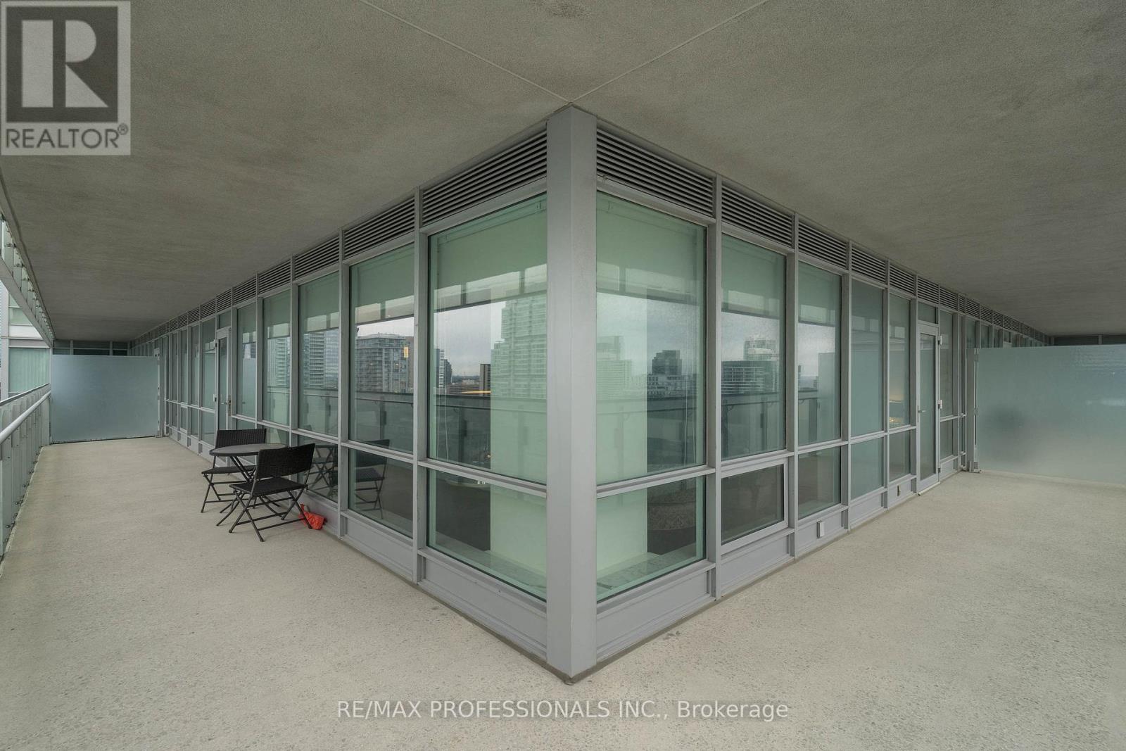 2606 - 80 John Street, Toronto, Ontario  M5V 3X4 - Photo 17 - C12448335