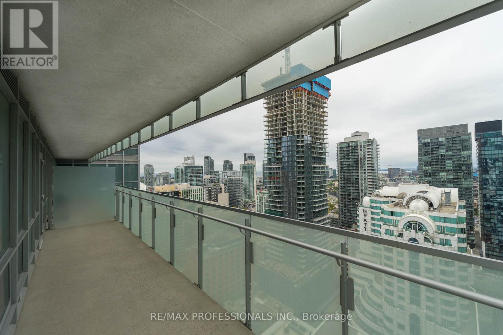 2606 - 80 John Street, Toronto, Ontario  M5V 3X4 - Photo 18 - C12448335