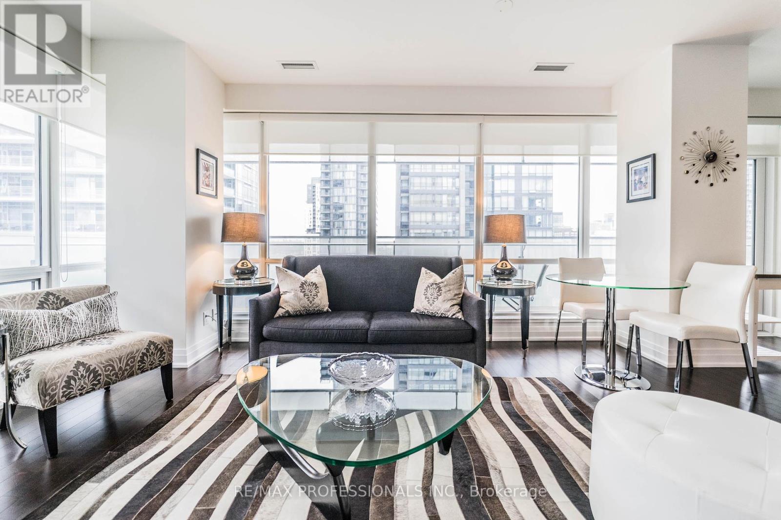 2606 - 80 John Street, Toronto, Ontario  M5V 3X4 - Photo 7 - C12448335