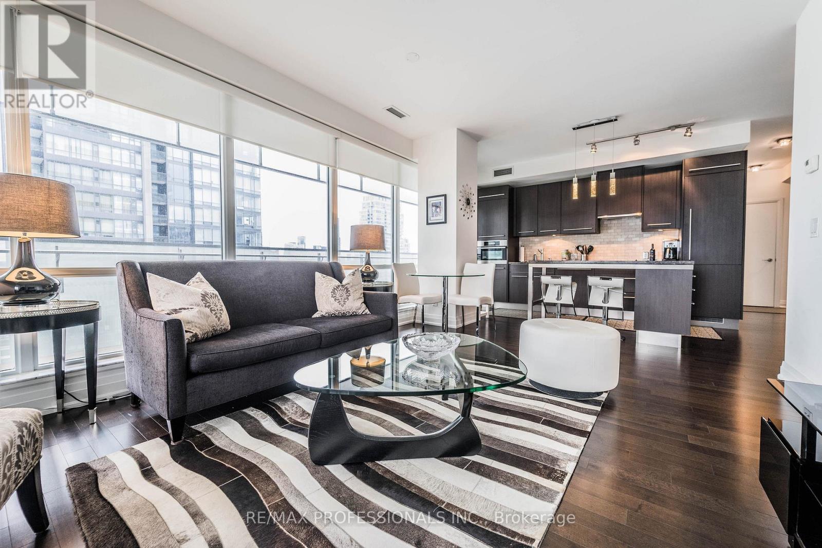 2606 - 80 John Street, Toronto, Ontario  M5V 3X4 - Photo 8 - C12448335