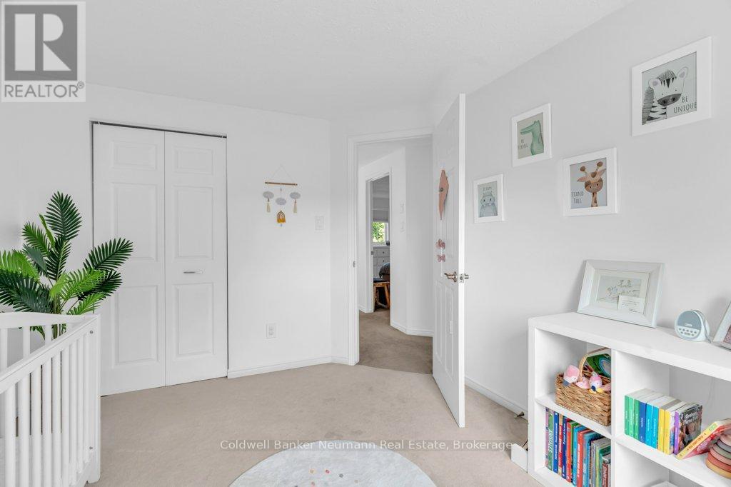 71 Waxwing Crescent, Guelph, Ontario  N1C 1E3 - Photo 20 - X12409386