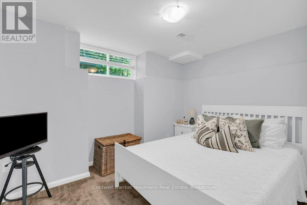71 Waxwing Crescent, Guelph, Ontario  N1C 1E3 - Photo 31 - X12409386