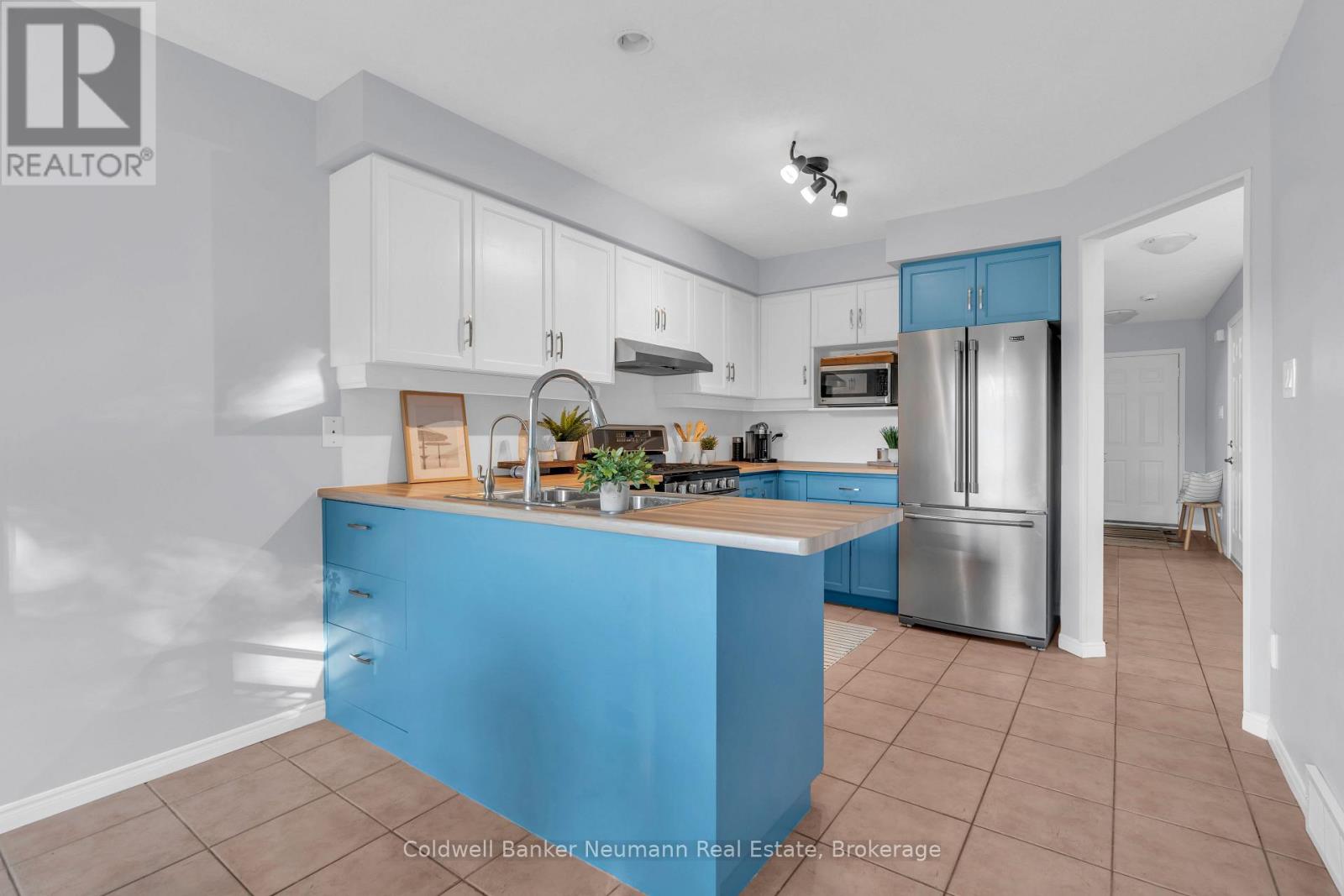 71 Waxwing Crescent, Guelph, Ontario  N1C 1E3 - Photo 18 - X12409386