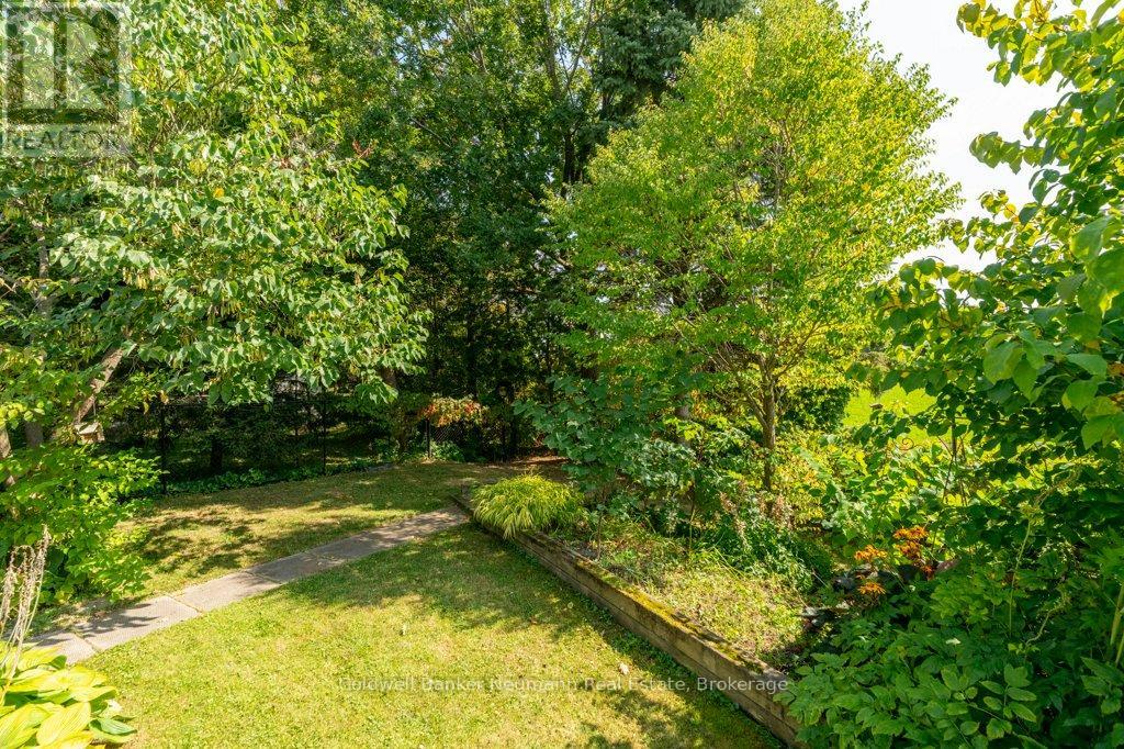 71 Waxwing Crescent, Guelph, Ontario  N1C 1E3 - Photo 39 - X12409386