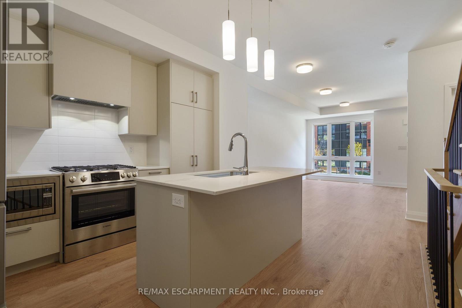 30 Burleigh Mews, Vaughan, Ontario  L4J 8A2 - Photo 17 - N12448303