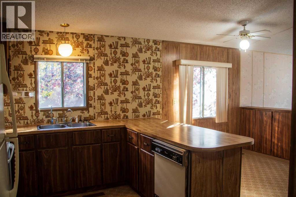 320 4 Street Nw, Sundre, Alberta  T0M 1X0 - Photo 9 - A2258880