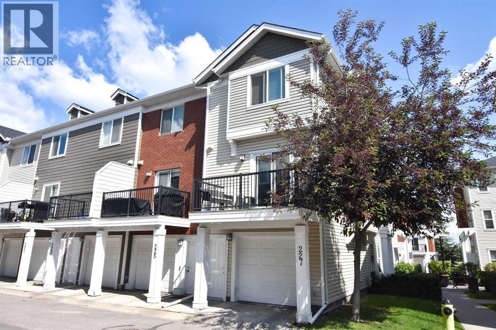 227 Silverado Common Sw, Calgary, Alberta  T2X 0S3 - Photo 2 - A2248713