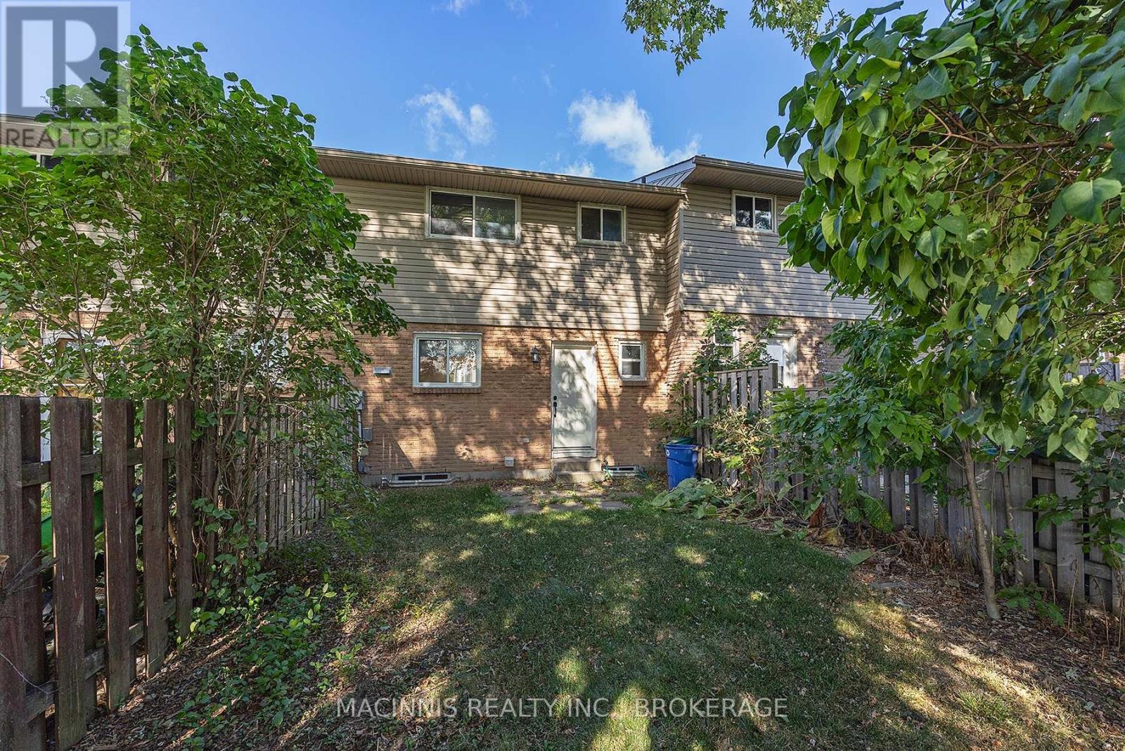 41 - 76 Rosemund Crescent, Kingston, Ontario  K7M 6Z4 - Photo 5 - X12448343