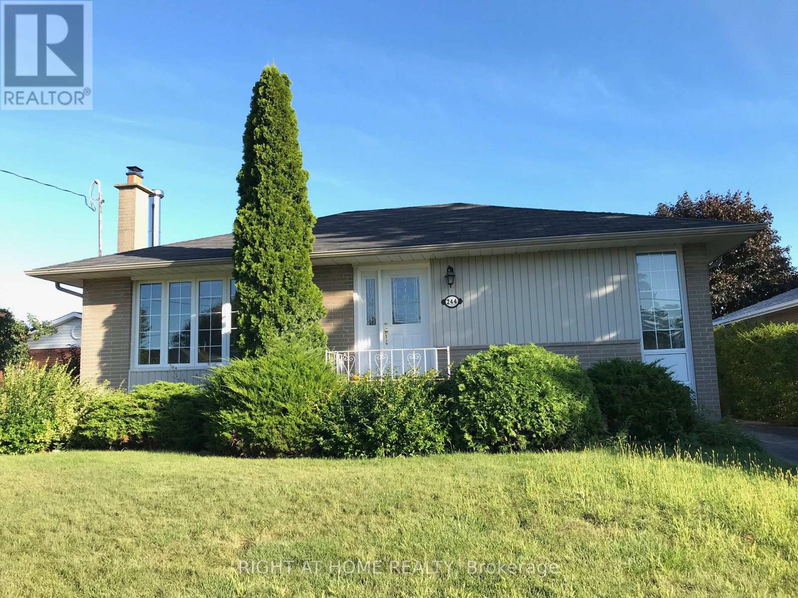 244 WEIGHTON DRIVE, Oakville, Ontario