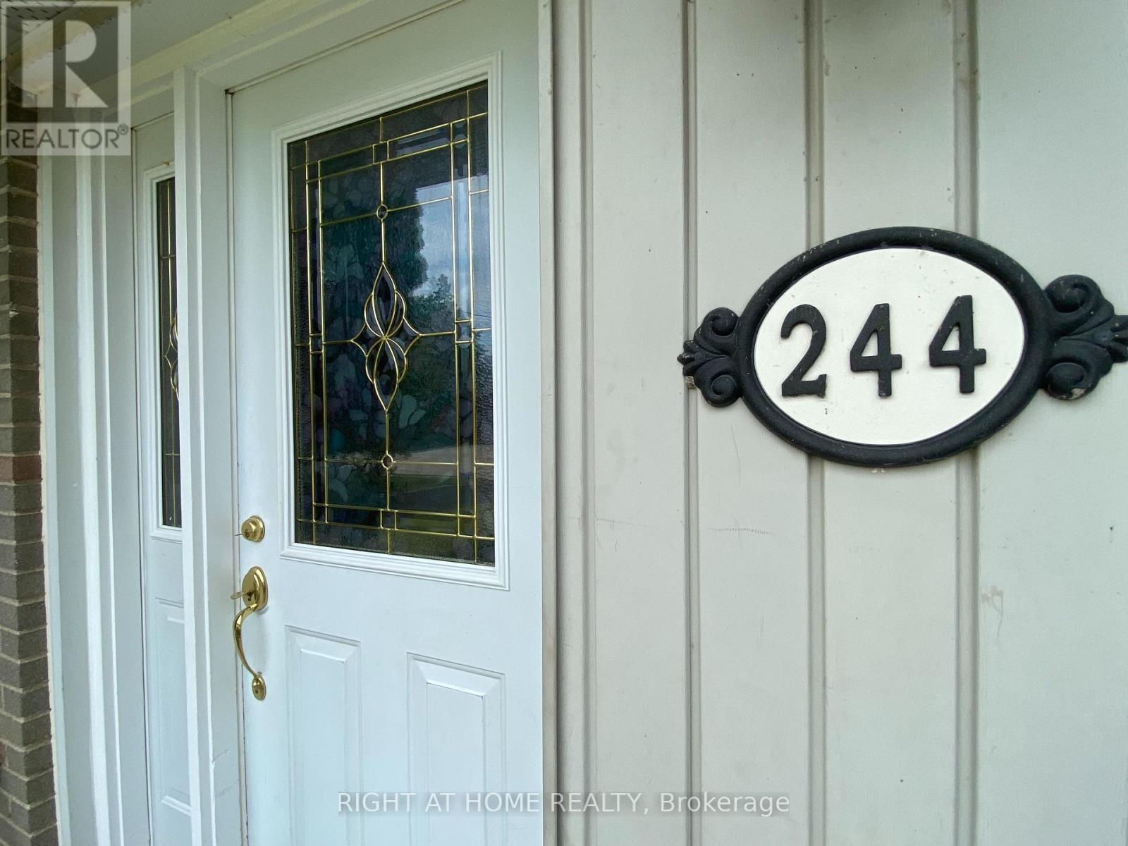 244 Weighton Drive, Oakville, Ontario  L6K 2R1 - Photo 2 - W12448317