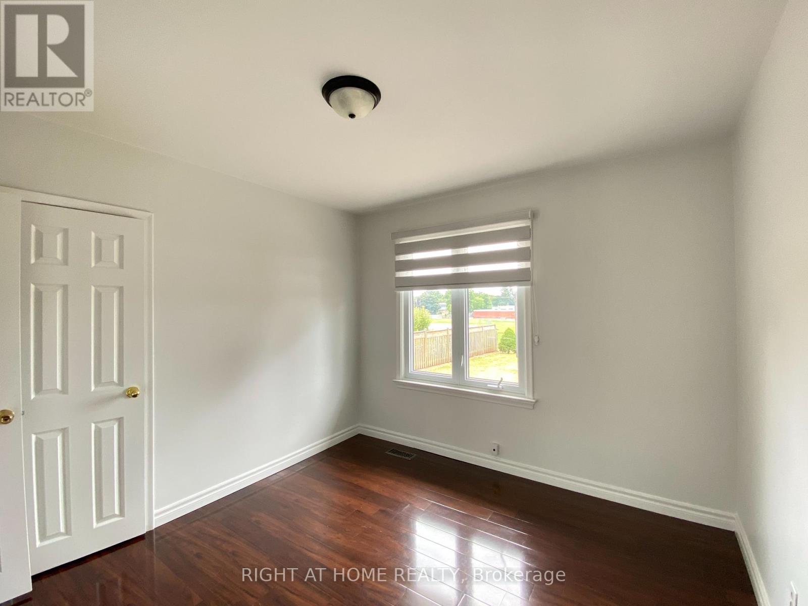 244 Weighton Drive, Oakville, Ontario  L6K 2R1 - Photo 22 - W12448317