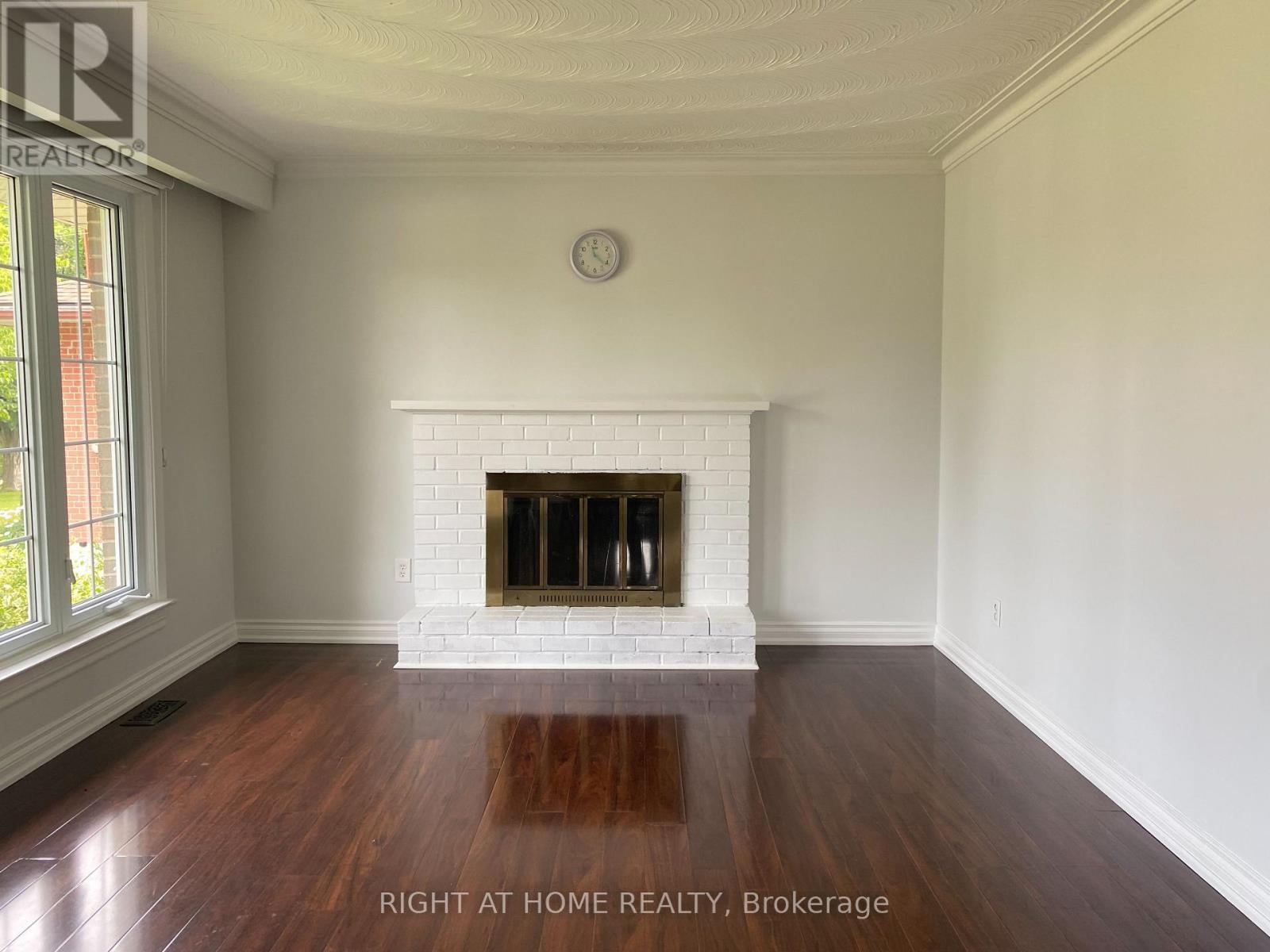 244 Weighton Drive, Oakville, Ontario  L6K 2R1 - Photo 3 - W12448317