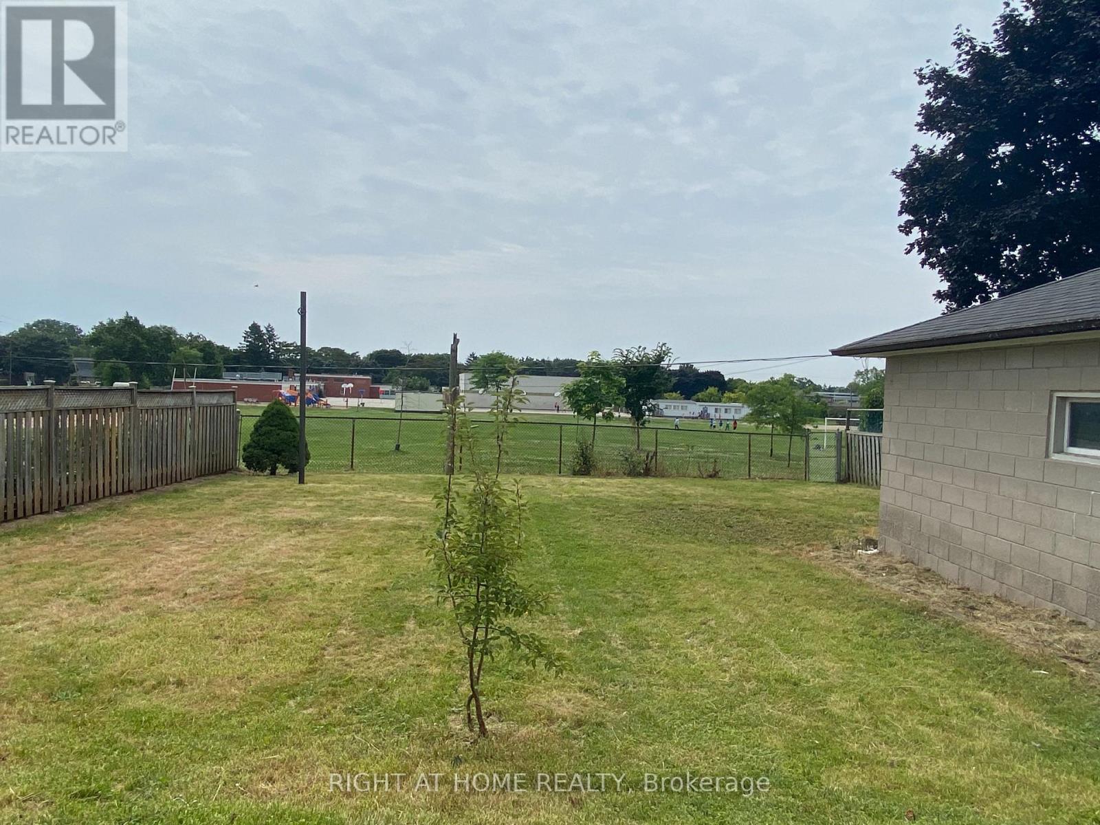 244 Weighton Drive, Oakville, Ontario  L6K 2R1 - Photo 31 - W12448317