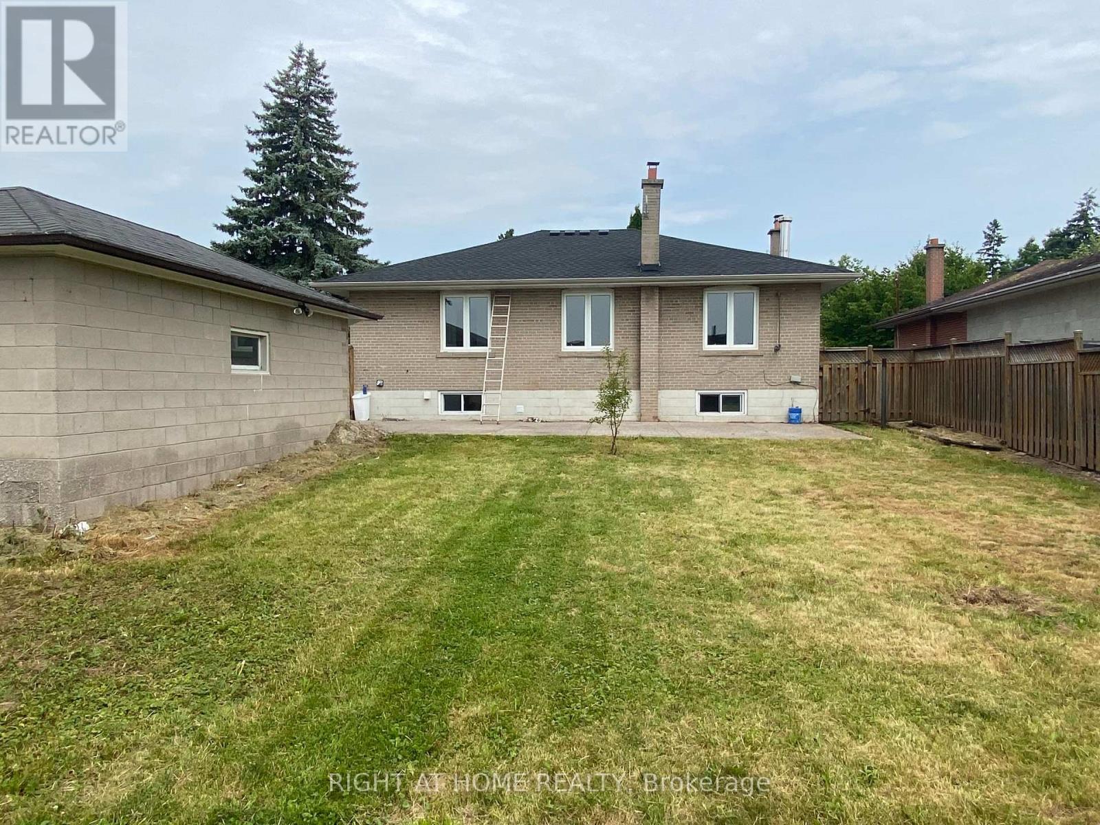 244 Weighton Drive, Oakville, Ontario  L6K 2R1 - Photo 32 - W12448317