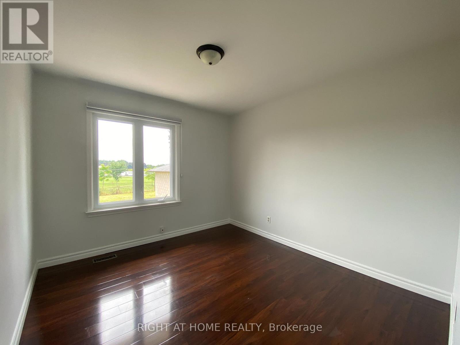 244 Weighton Drive, Oakville, Ontario  L6K 2R1 - Photo 6 - W12448317