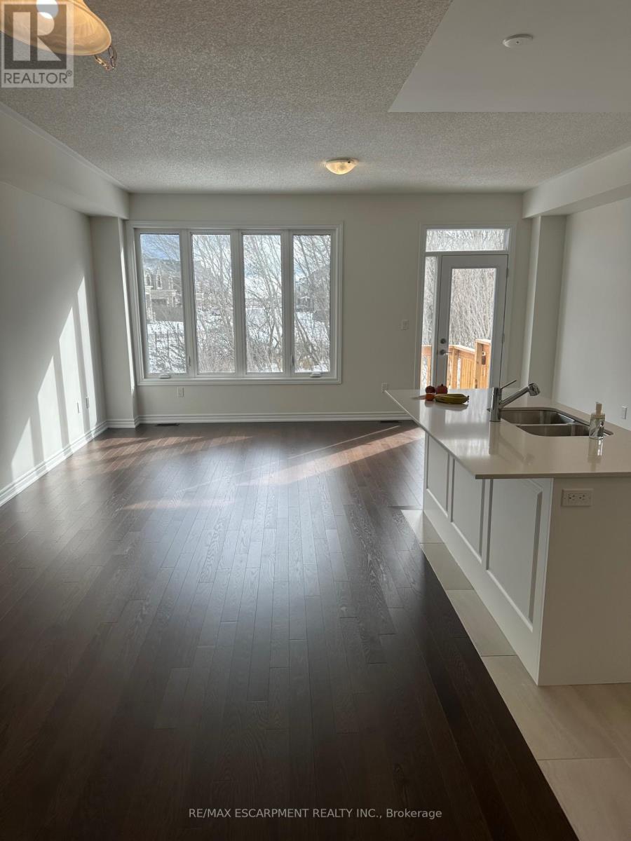 583 Celandine Terrace, Milton, Ontario  L9T 2X5 - Photo 3 - W12448326