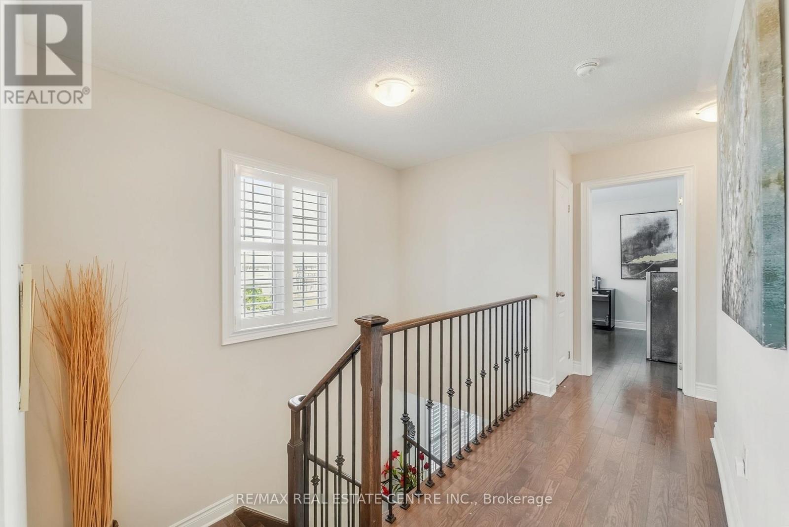 42 Andretti Crescent, Brampton (Credit Valley), Ontario  L6X 5G6 - Photo 13 - W12448330