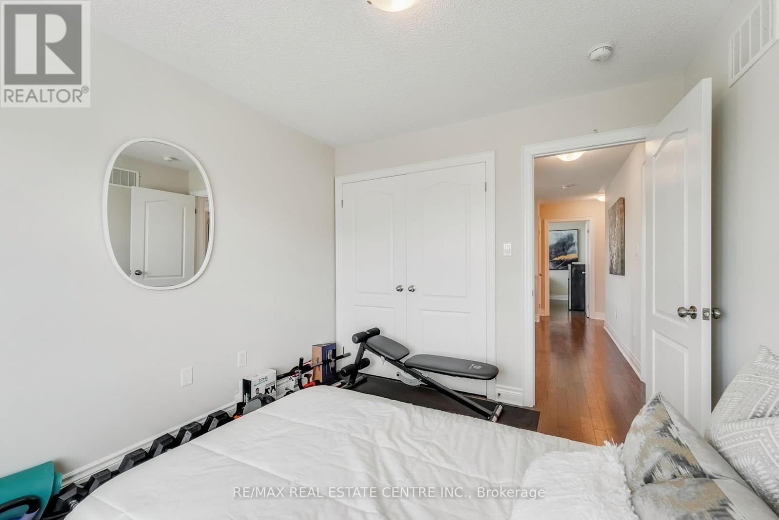 42 Andretti Crescent, Brampton (Credit Valley), Ontario  L6X 5G6 - Photo 17 - W12448330
