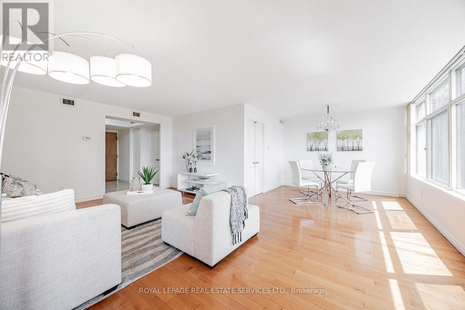 501 - 900 Yonge Street, Toronto, Ontario  M4W 3P5 - Photo 12 - C12448267