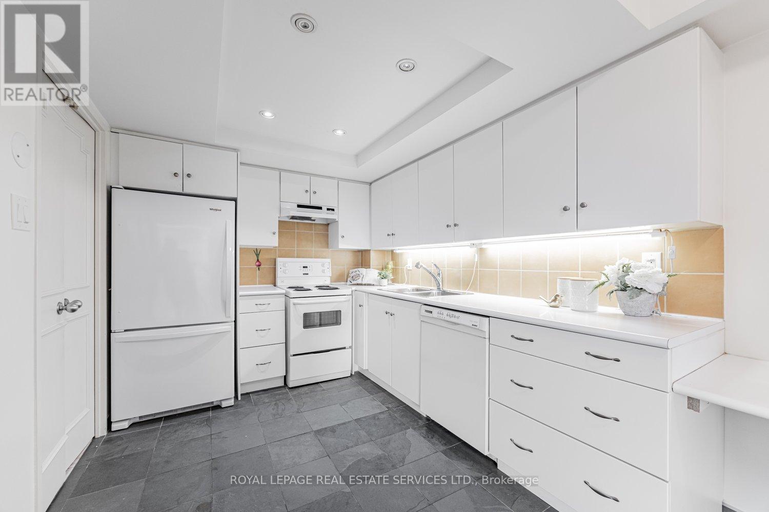 501 - 900 Yonge Street, Toronto, Ontario  M4W 3P5 - Photo 7 - C12448267