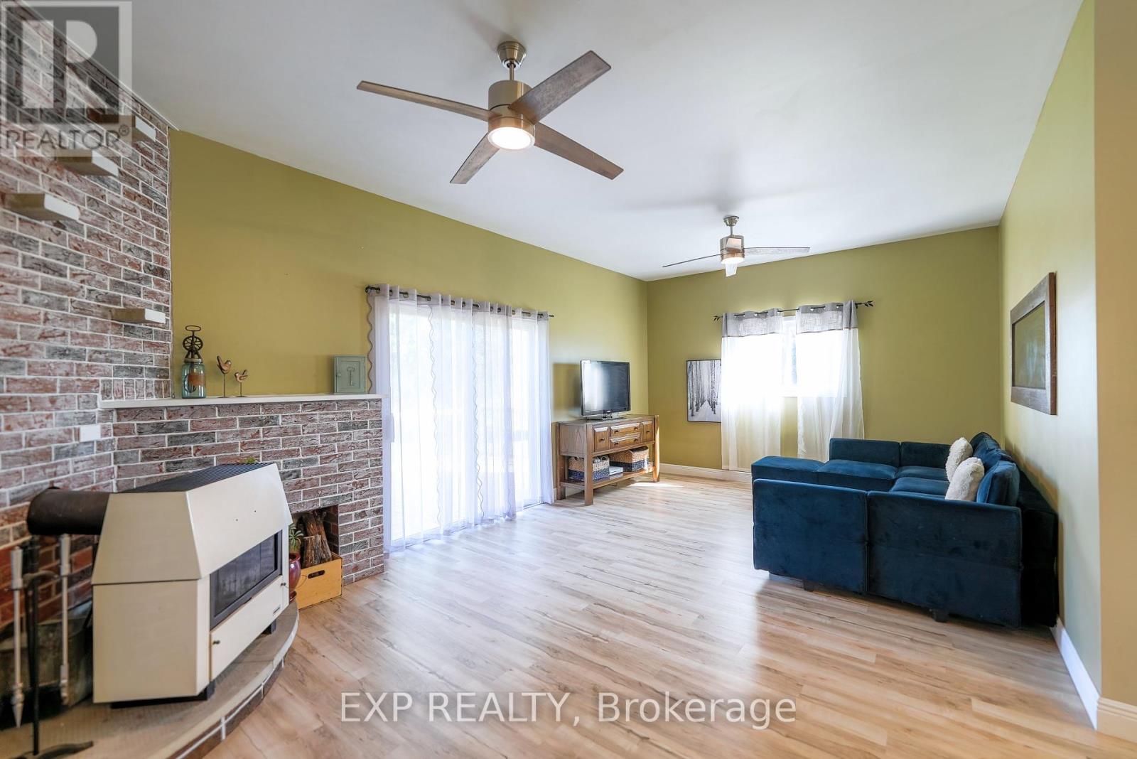 940 Hutchinson Road, Haldimand (Dunnville), Ontario  N0A 1K0 - Photo 13 - X12448314