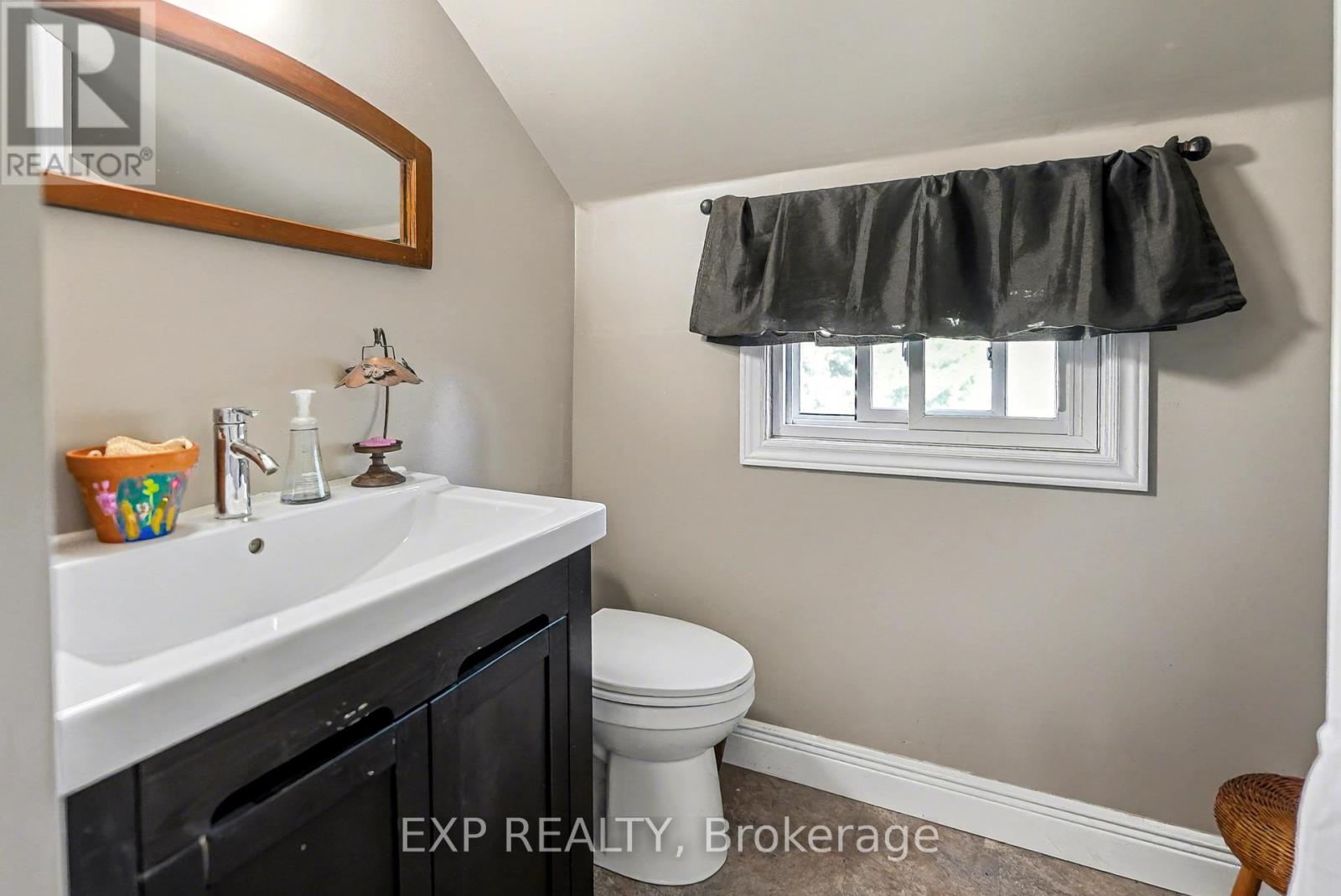940 Hutchinson Road, Haldimand (Dunnville), Ontario  N0A 1K0 - Photo 36 - X12448314